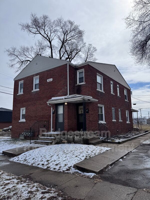 Building Photo - 506 Middle St
