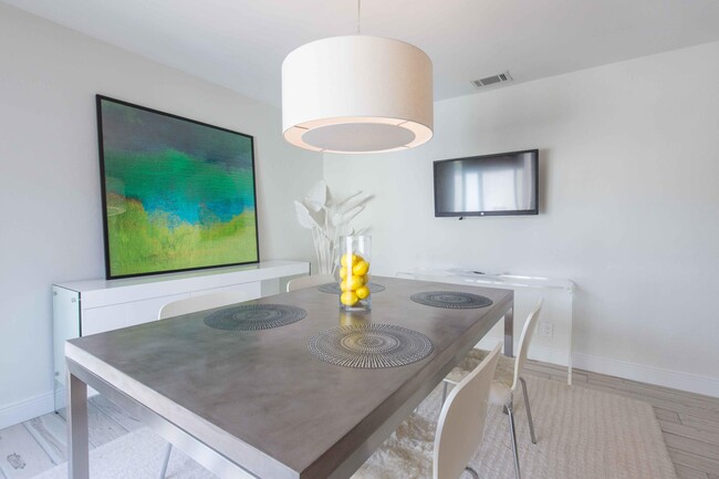 Building Photo - 13283 Bedford Mews Ct