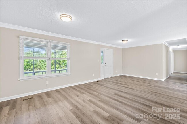 Building Photo - 13715 Mayes Rd