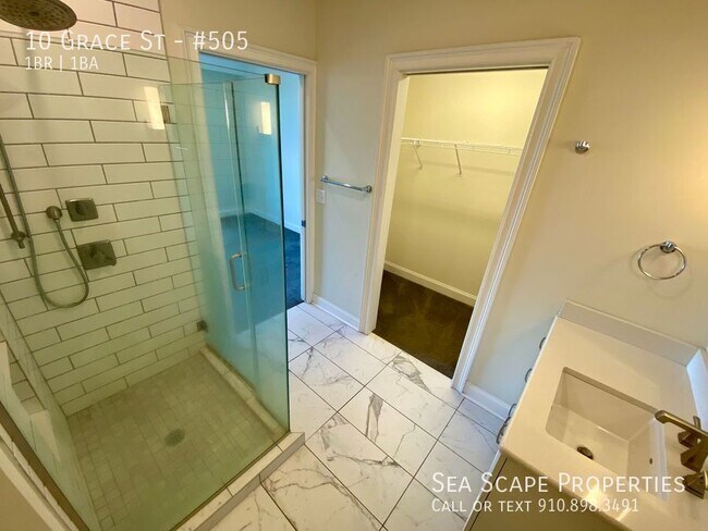 Building Photo - 10 Grace St