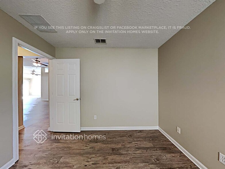 Building Photo - 3636 Live Oak Hollow Dr