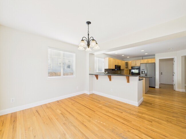 Building Photo - 7765 Lebrun Ct