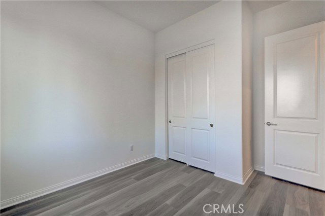 Building Photo - 130 Spectacle