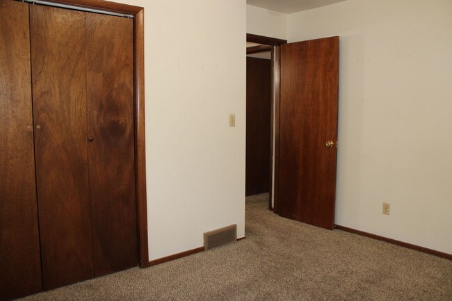 Building Photo - 1608 Larch St