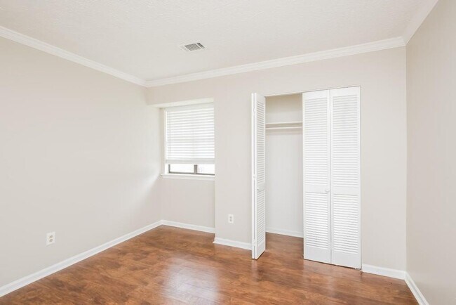 Building Photo - 5056 Rails Way