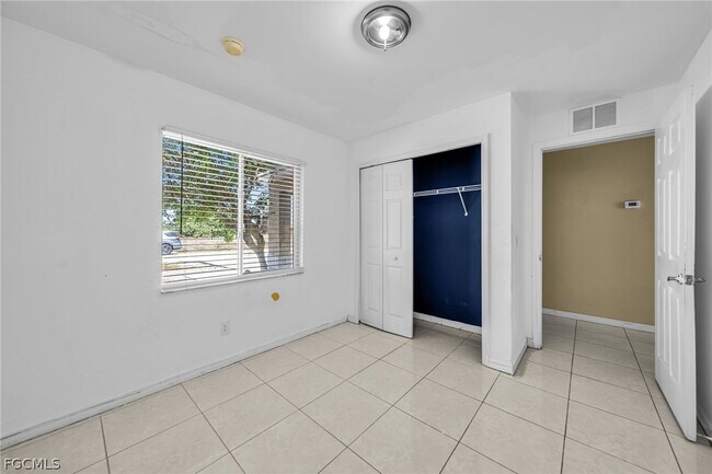 Building Photo - 4549 22nd St SW