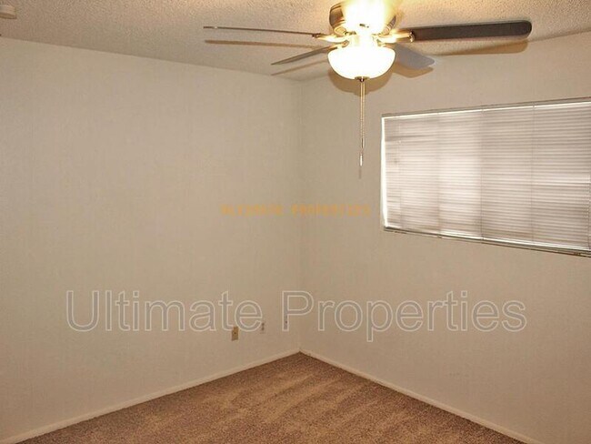 Building Photo - 4126 W Colter St