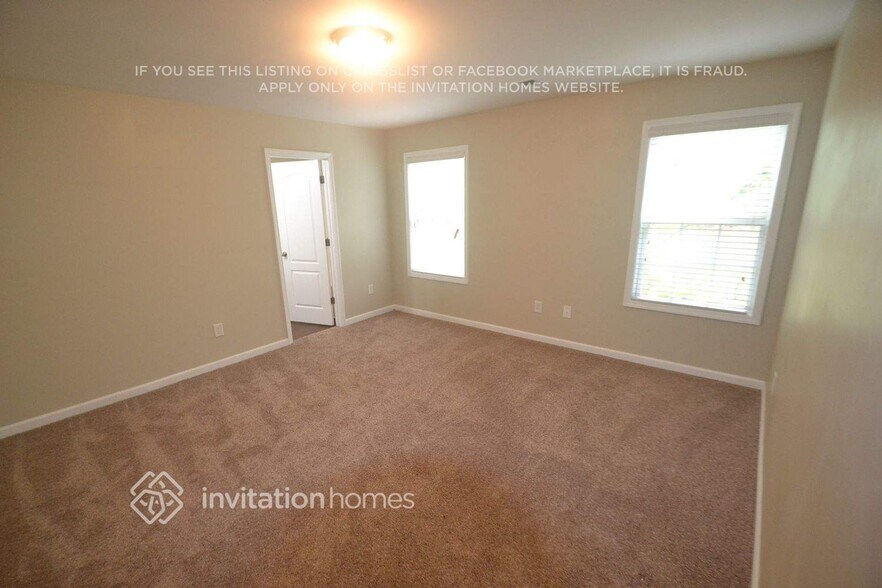 Building Photo - 5721 Flowers Ridge SW