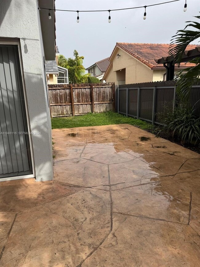 Building Photo - 9125 SW 166th Ave