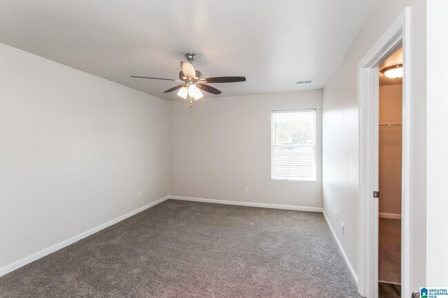 Building Photo - 304 Hidden Ct