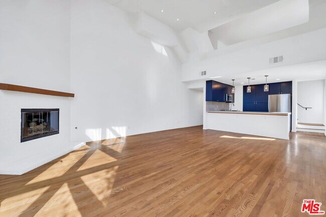 Building Photo - 9917 Tabor St