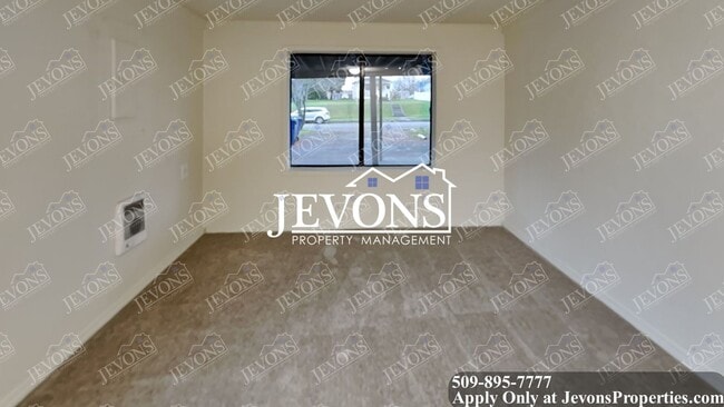 Building Photo - Enjoy the new appliances in this lovely single-family home located in the heart of Tacoma