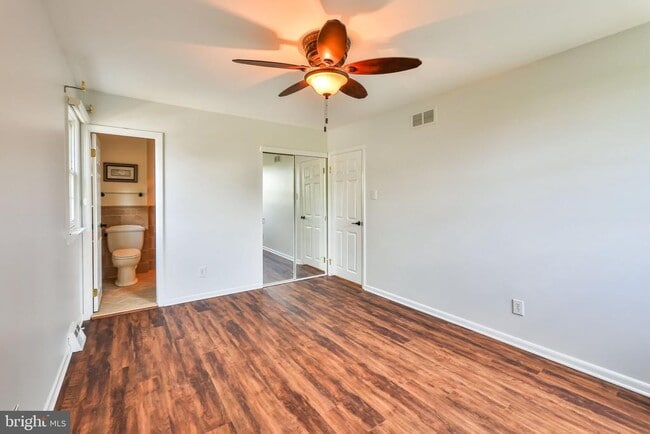 Building Photo - 9898 Wistaria St