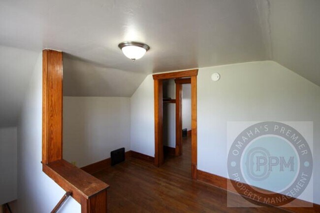 Building Photo - 2802 S 31st St