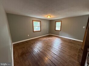 Building Photo - 1094 Kings Hwy