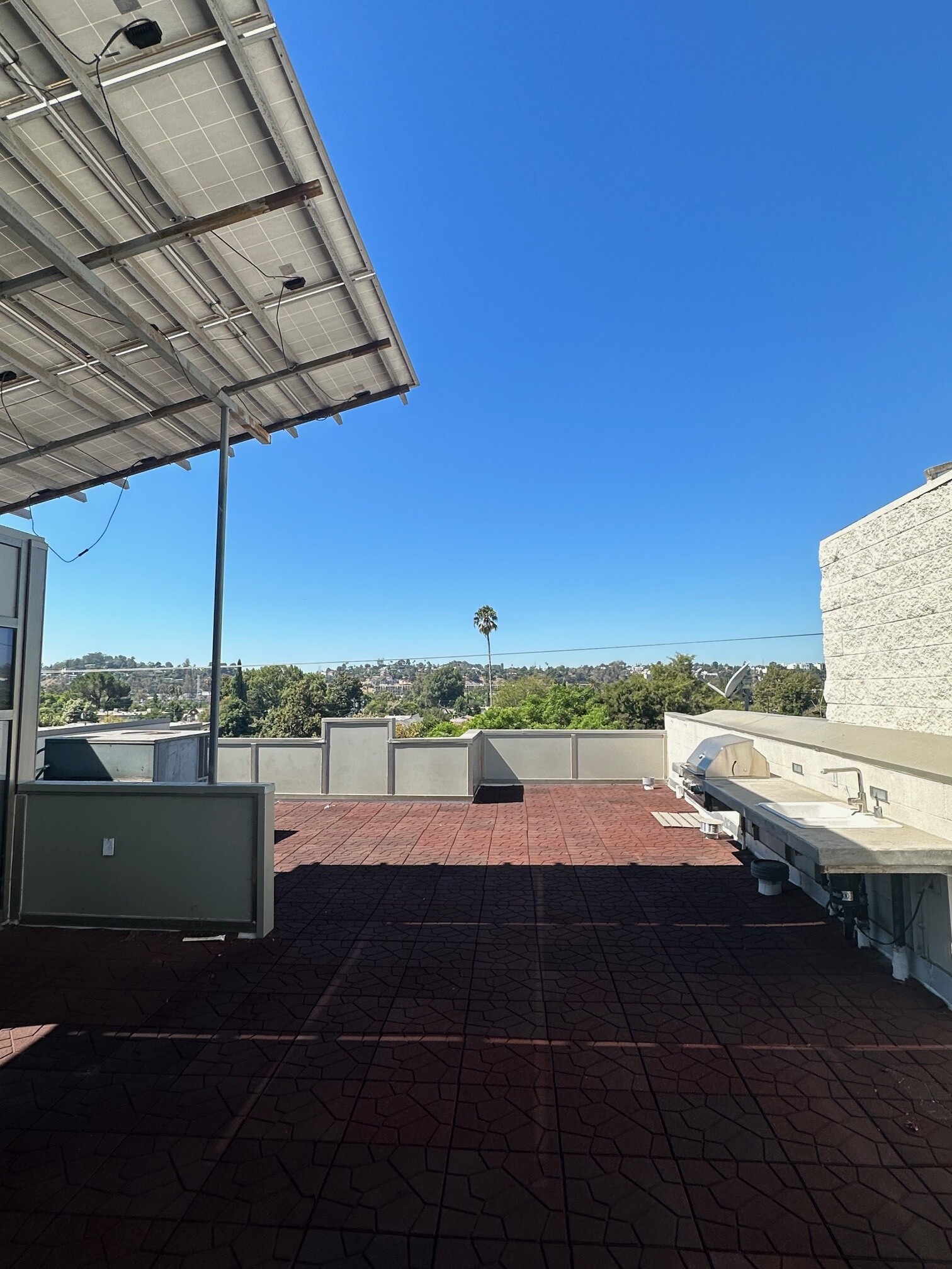 Building Photo - 3238 Casitas Ave