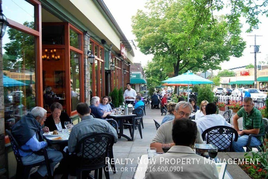 Building Photo - 1637 Coventry Rd