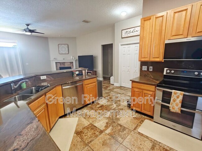 Building Photo - 1505 Majestic View Ln