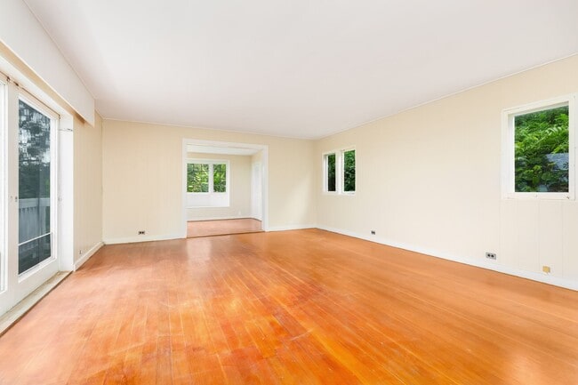 Building Photo - Rare Find: Tantalus Rustic Charm: BRAND NEW KITCHEN CABINETS AND COUNTE