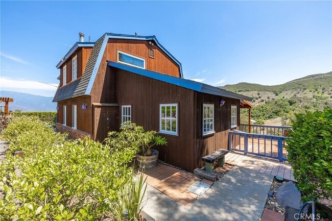 Building Photo - 335 Rainbow Crest Rd