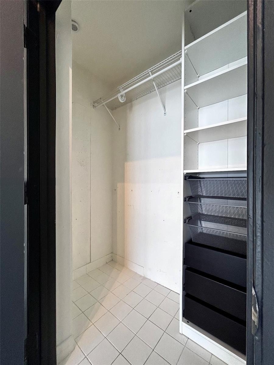 Building Photo - 444 NE 30th St