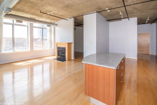Building Photo - 111 S Morgan St