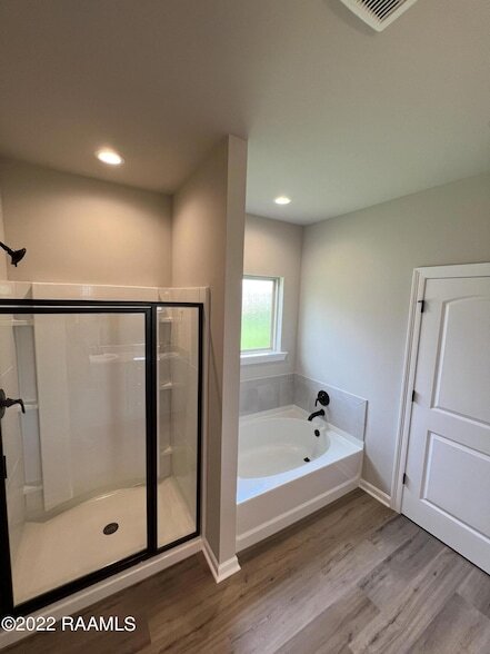 Building Photo - 307 Grassy Meadows Ln