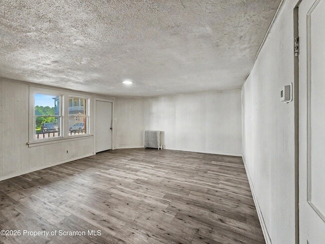 Building Photo - 122 Willow St