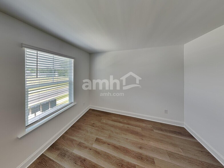 Building Photo - 11131 Callahorn Dr