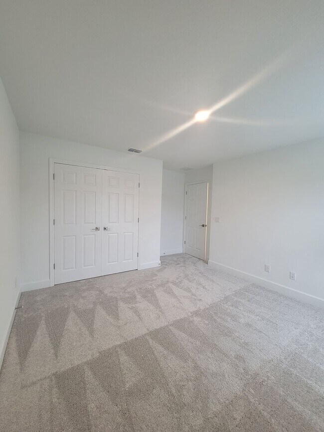 Building Photo - 5 Bedroom Brand New House with Innovative Technology near Winter Park