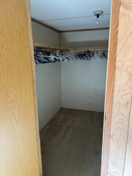 Building Photo - 317 Anne St