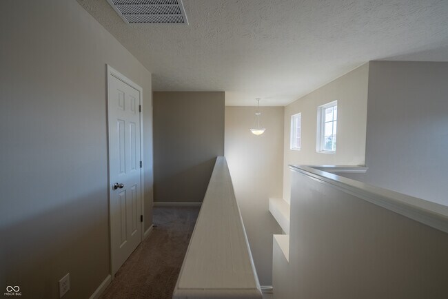 Building Photo - 5291 Tanglewood Ln