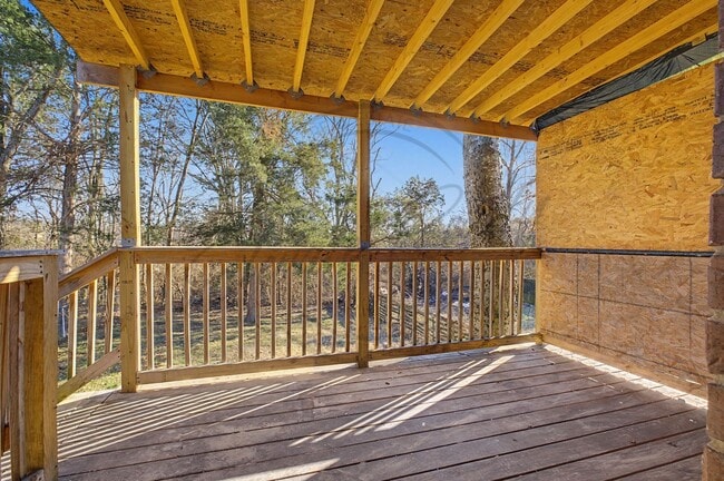 Building Photo - Two Bedroom Ranch Style Duplex in Hermitage!