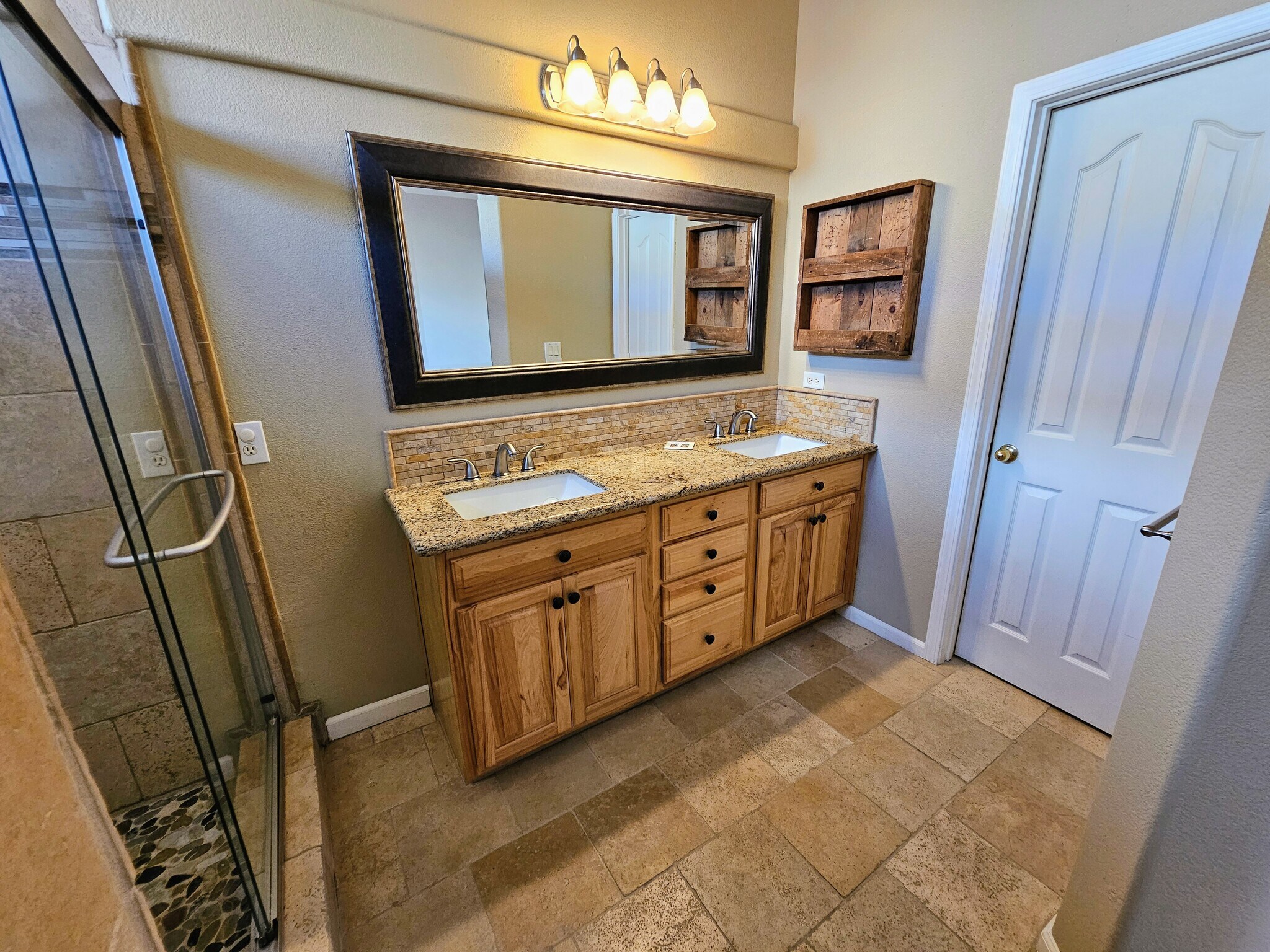 Building Photo - 8713 Spinner Ct