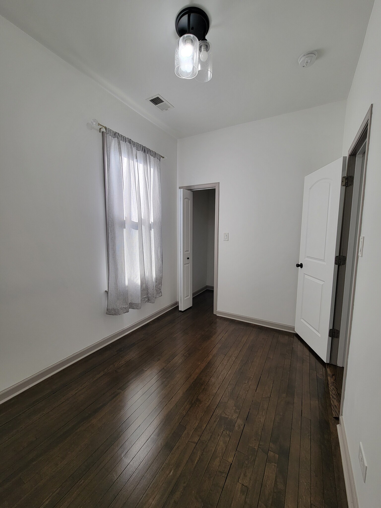 Bedroom 2 angle 2 - 3219 W McLean Ave