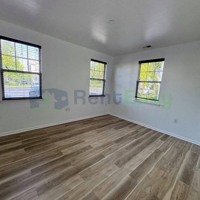 Building Photo - 1323 Emsworth Dr