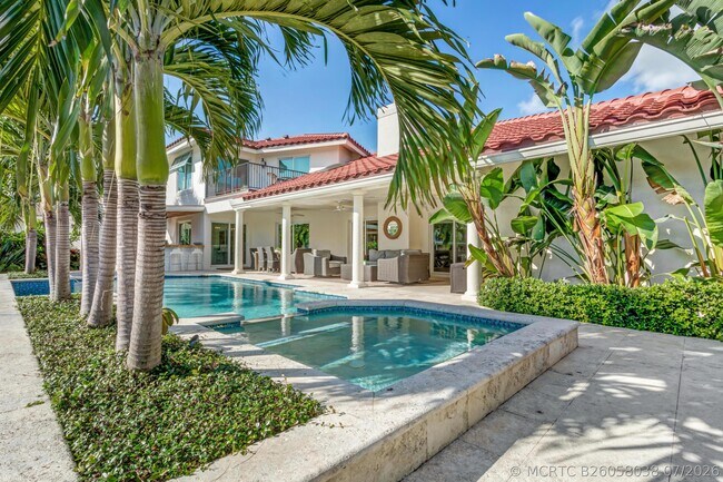 Building Photo - 904 Hyacinth Dr