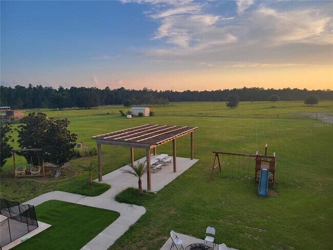 Building Photo - 12625 Sweet Hill Rd
