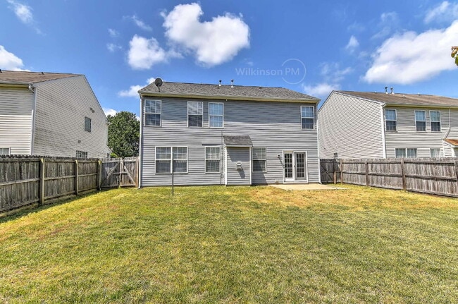 Building Photo - Beautiful 4-Bedroom Two Story Home with Fe...