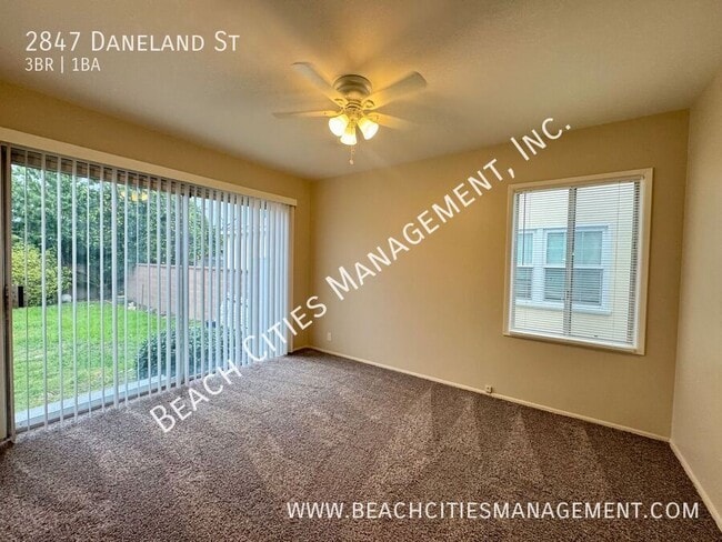 Building Photo - 2847 Daneland St