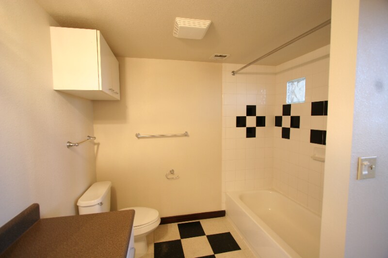 Building Photo - 301 Central Ave NE Ave