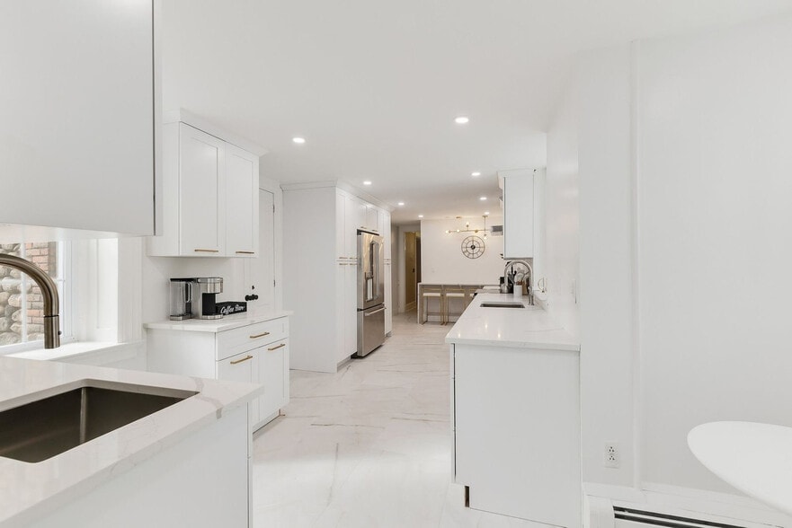 Building Photo - 64 Montebello Rd