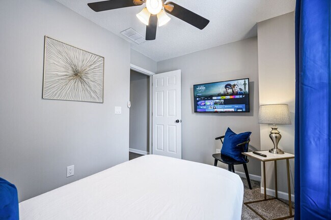 Building Photo - 29 Middleton Ct