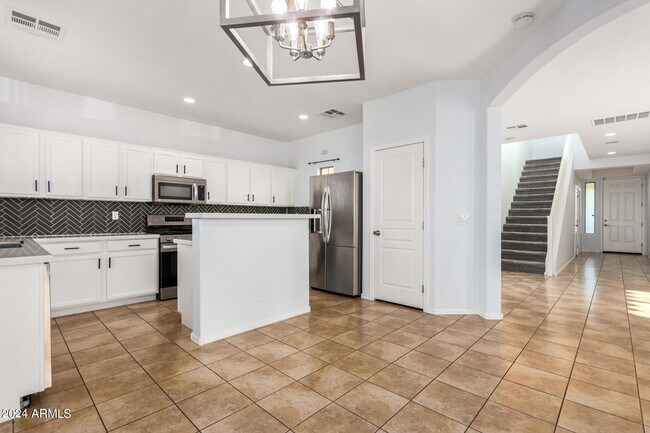 Building Photo - 15315 W Wethersfield Rd