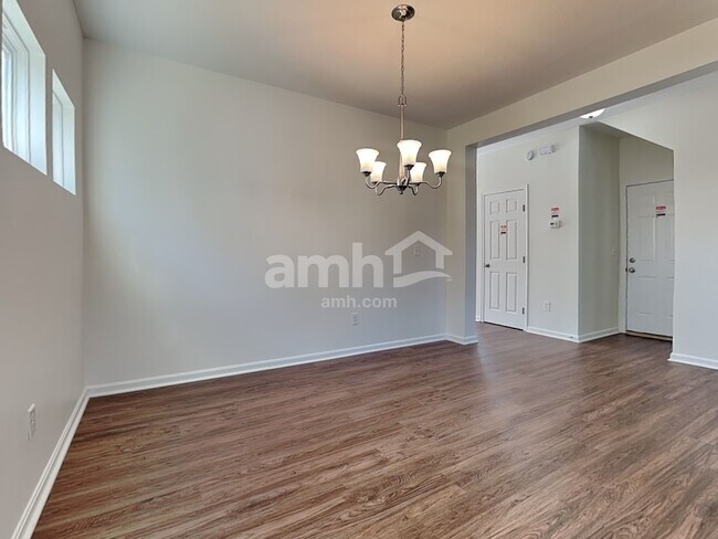 Building Photo - 1067 Carrington Pl