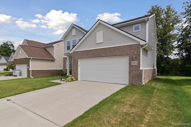Building Photo - 21422 Navarra Dr