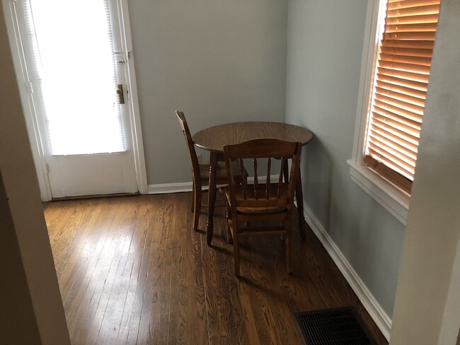 Dining room (not furnished) - 718 S Norman Ave