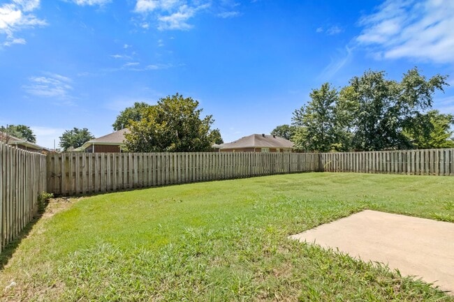 Building Photo - Great Location 3 Bedroom in Bentonville!