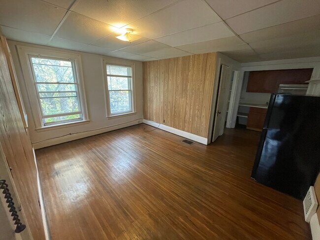 Building Photo - 50 Florence Ave