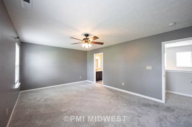 Building Photo - 8802 Benjamin Ln